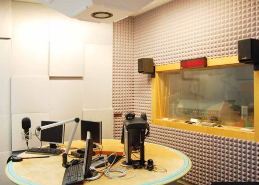 radyo odası KAPI VE PENCERE