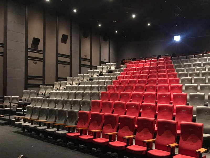 sinema salonu koltuğu